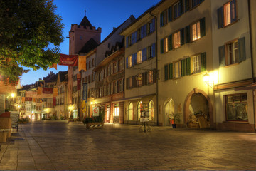 Fototapeta na wymiar Rheinfelder Stare Miasto w nocy