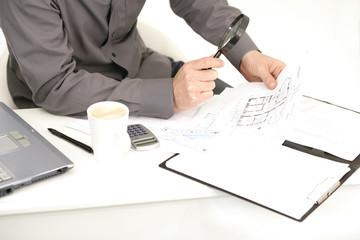 Architektur - Plan mit Lupe
