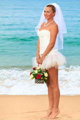 Fototapeta na wymiar Tropical bride