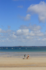 baigneurs sur la plage
