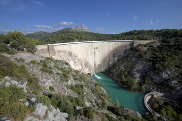 Hydroelectric dam