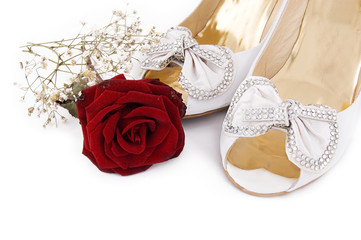 Wedding shoes and roses