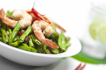 Grüne Bohnen mit frische Garnelen