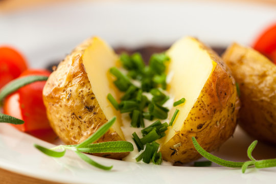 Baked potatoes with yogurt and chive