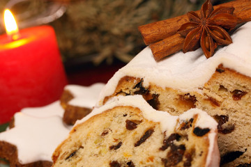 Stollen und Zimtsterne zum Fest