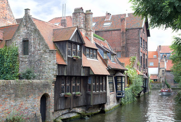 Fototapeta na wymiar Kanał w Bruges