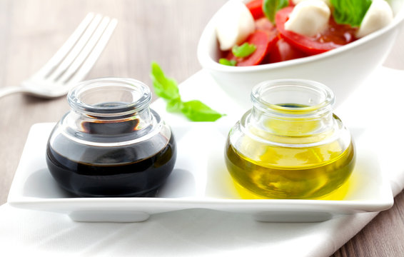 Balsamico und Olivenöl
