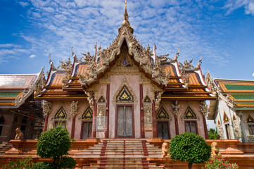 Fototapeta premium Beautiful buddist temple in Thailand