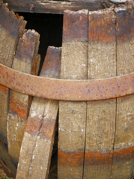 Wooden barrel defective