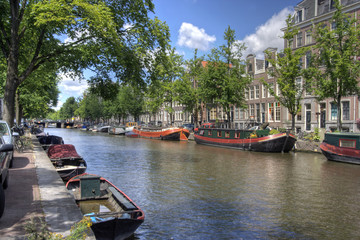 Naklejka premium Quiet Amsterdam Canal