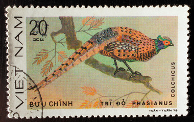 Марка почтовая с изображением флоры и фауны