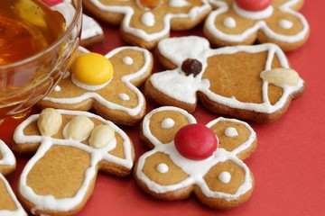 Obraz na płótnie Canvas Christmas gingerbread and honey