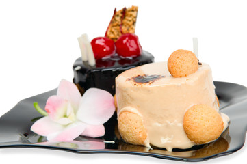 Cake with white and dark chocolate