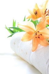 Elegant Lily and dot pattern towel