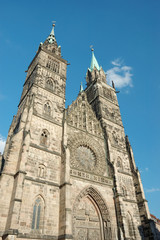 Fototapeta na wymiar Kościół ewangelicko-luterański St.Lorenz w Norymberga, Niemcy