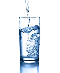 poruing water