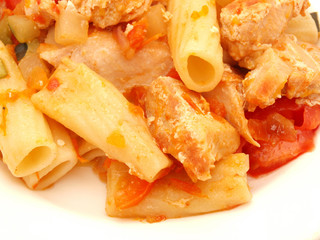 Rigatoni pasta with chicken