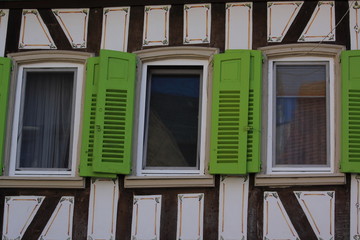 Grüne Fensterläden-green shutters