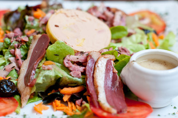 salade et foie gras