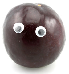 yeux mobiles sur prune