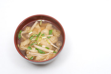 ブナシメジとあぶらげの味噌汁