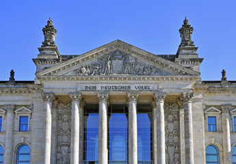 Fototapeta na wymiar Reichstagu w Berlinie