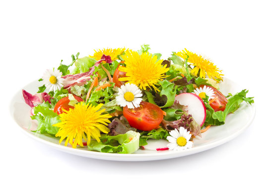 Salat mit Blüten
