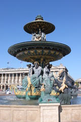 Fototapeta na wymiar Fontaine de la place de la Concorde à Paris