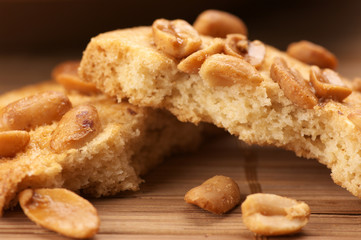 Broken cookie