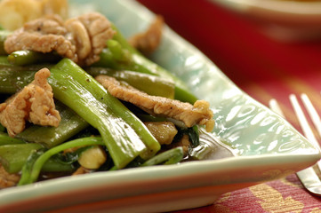 Fried morning glory with pork