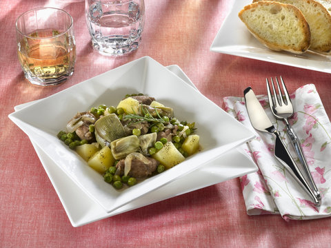 chevreau aux artichauts petits pois et pommes de terre