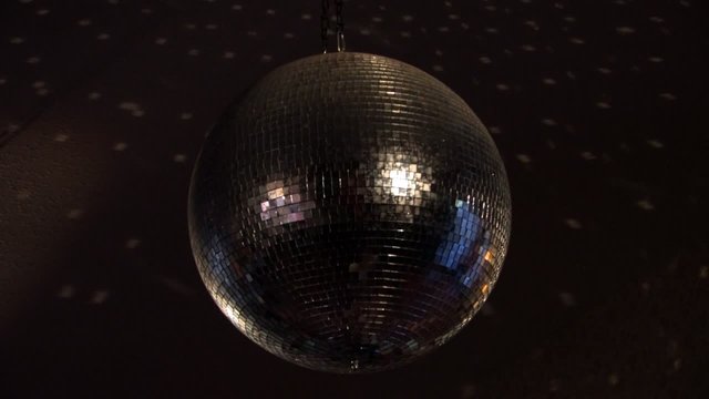 Mirror ball