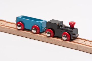 Eisenbahn mit blauen Waggon