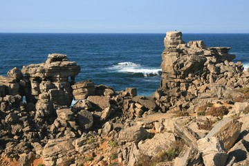 Fototapeta na wymiar View on rocks and ocean