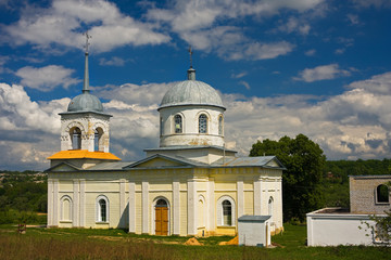 Fototapeta na wymiar orthodox church in Lubotin, Ukraine