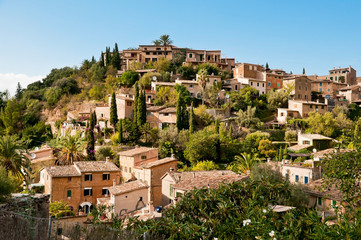 Fototapeta na wymiar śródziemnomorska wioska wyspy Majorka, Hiszpania