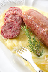 sausage with mashed potatoes-pure' di patate con cotechino