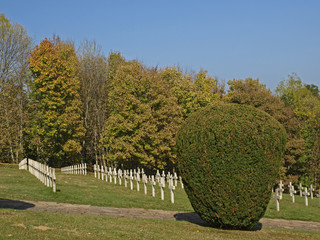 CIMETIERE MILITAIRE