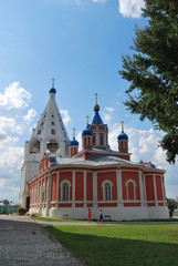 Fototapeta na wymiar The Tikhvin cathedral and Uspensky tent belfry in Kolomna
