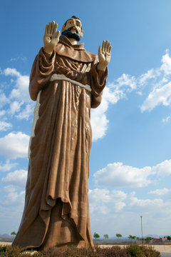 Statua di San Francesco di Canind&eacute;