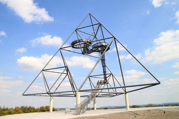 Tetraeder auf der Beckmannhalde in Bottrop