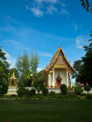 Naklejka premium Buddhist temple in rural of Thailand