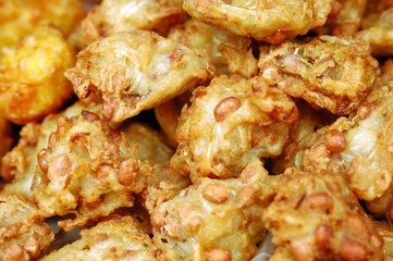 Fried taro with peanut