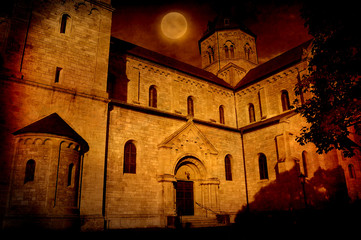 Fototapeta na wymiar Spooky zamku w noc Halloween