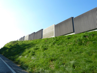 Fototapeta na wymiar Hałas barierę ściany