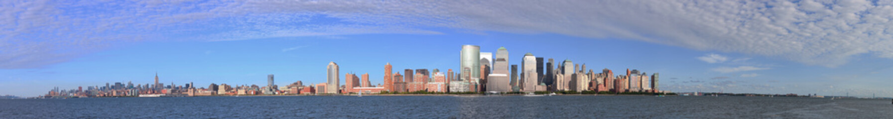 Fototapeta na wymiar Manhattan Finantial District at sunset panorama from Jersey city