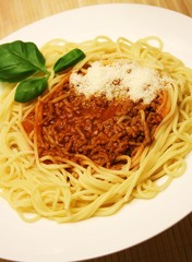 Spaghetti Bolognaise mit Parmesan