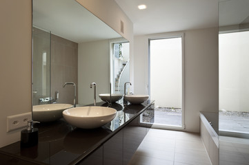 Fototapeta na wymiar nowoczesna architektura, wnętrza łazienki