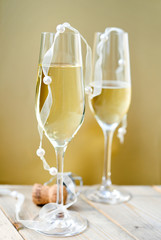 two glases of champagne