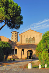 Fototapeta na wymiar Włochy Ravenna Bazylika Class Saint'Apollinare